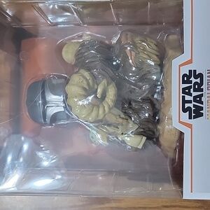 NEW Funko POP Deluxe Mandalorian on Bantha with Baby Yoda